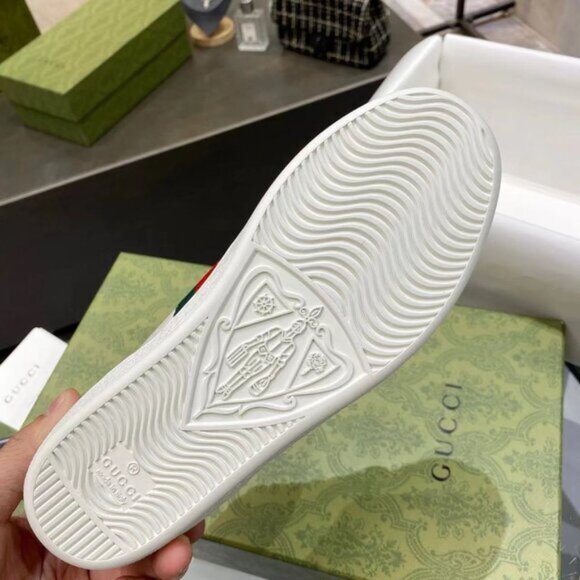 Women's GG Ace Embroidered Bee Sneakers - Picture 8 of 8